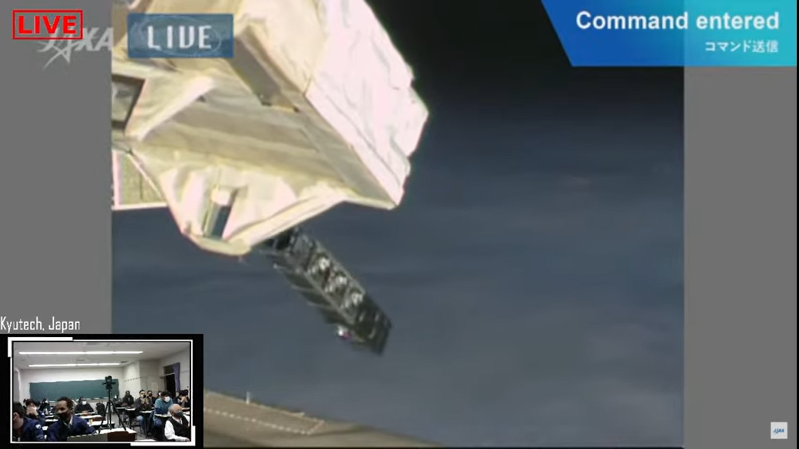 衛星放出の瞬間