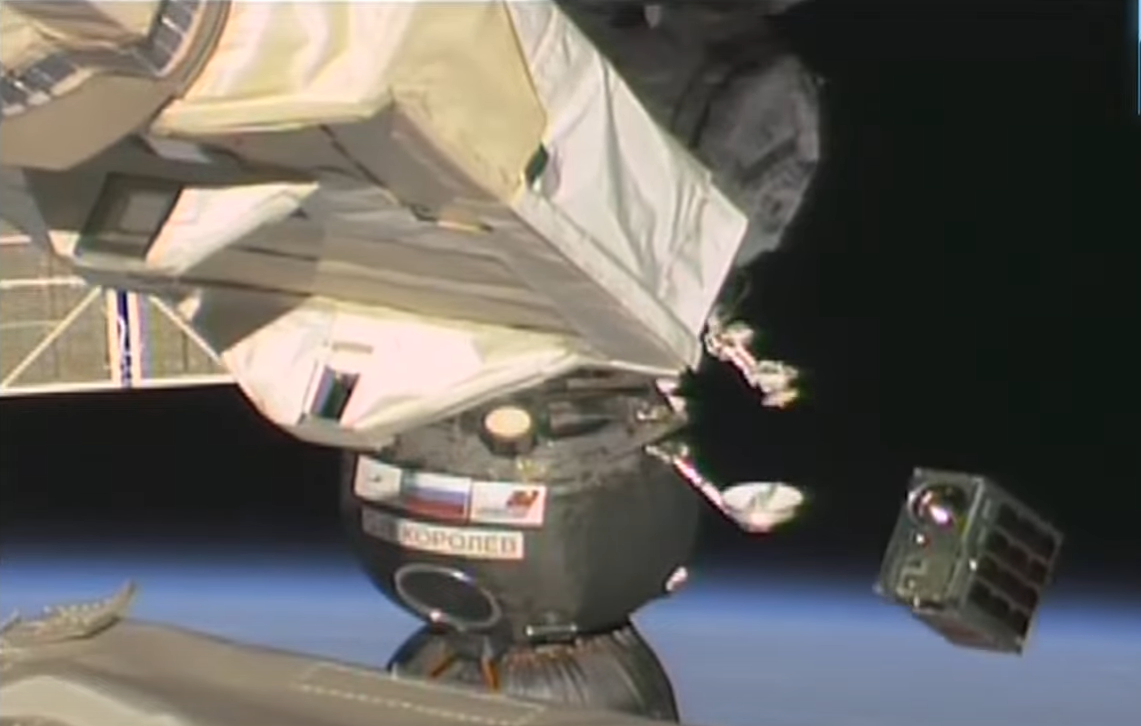 ISSから放出の様子