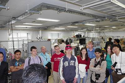 宇宙環境技術ラボラトリー見学